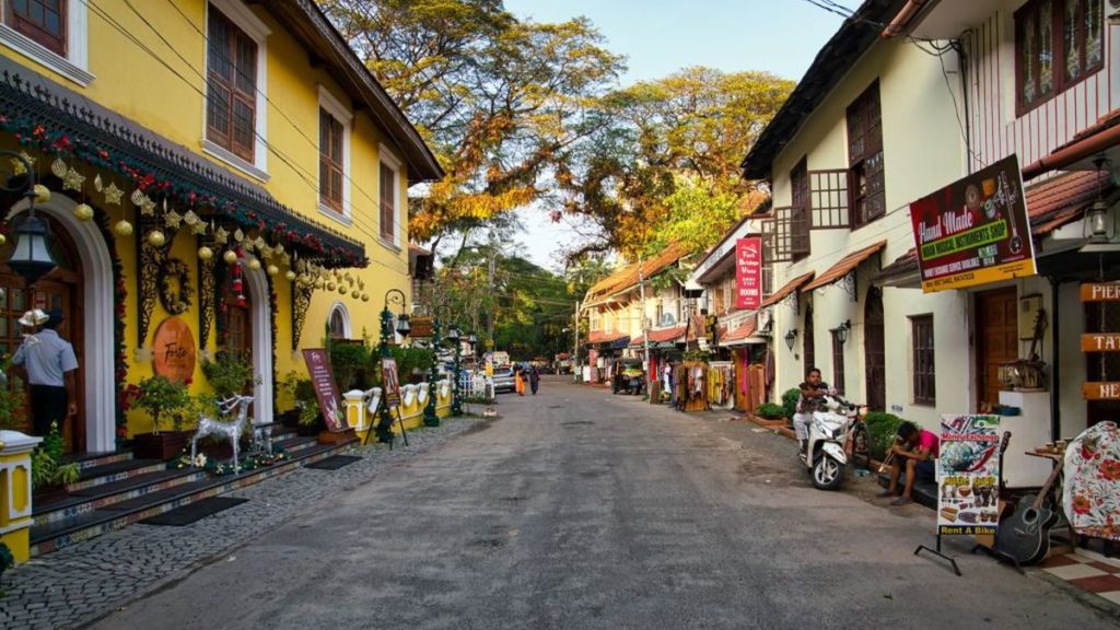 Kerala to Allow Restaurant Dining Till 7 pm, Odd-Even Scheme in Non-Hotspots after April 20