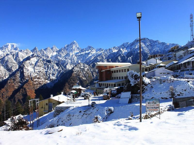 5 Best places to witness snow in Uttarakhand