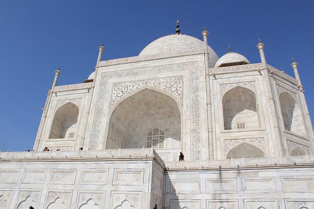 A Hindu king built the Taj Mahal