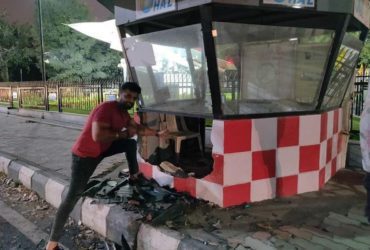 Bangalore Man Crashes Lamborghini into Police Kiosk and then Poses for Photograph