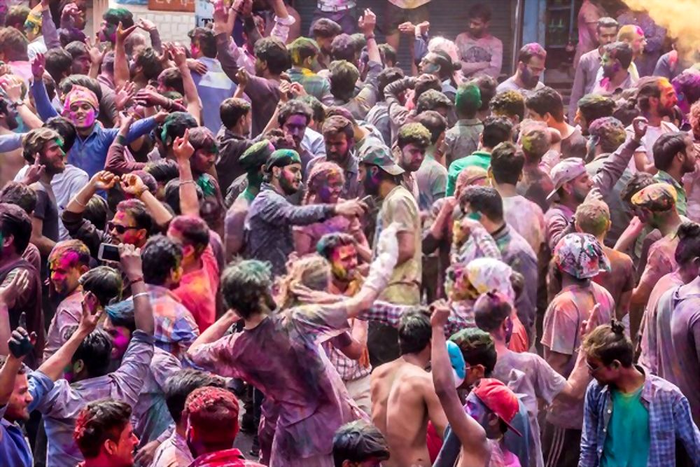 Rishikesh- Holi at Lakshman Jhula